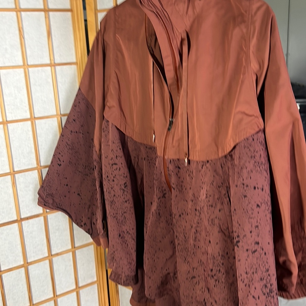 Lululemon cape jacket